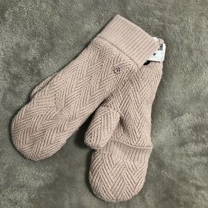 Lululemon Sherpa Mittens